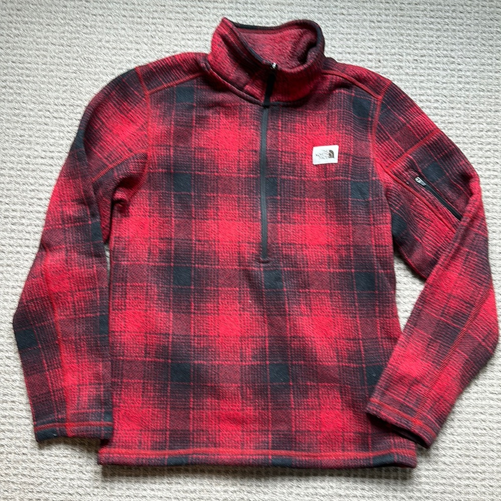 North Face Men’s Medium red/black plaid knit fleece ½ zip pullover. Like new